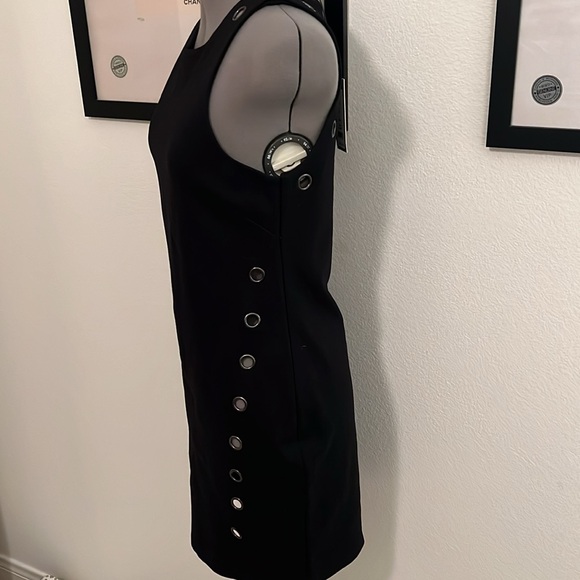 Romeo and Juliet Grommet Black fitted Dress - Picture 2 of 9